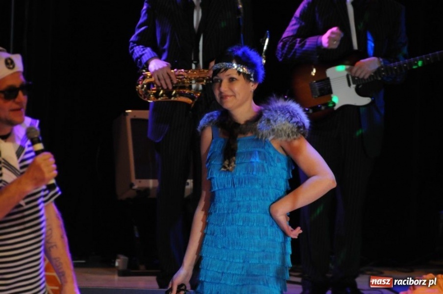 Zdjęcie w galerii na portalu naszraciborz.pl: Gwiazdka Serc 2011, czyli za mundurem... wiadomości z regionu