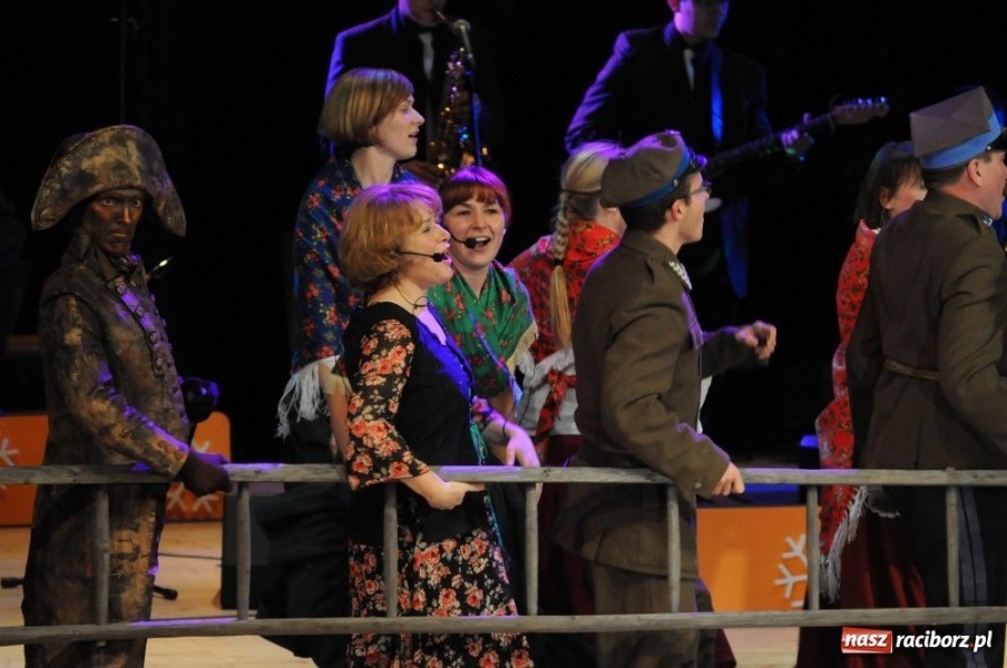 Zdjęcie w galerii na portalu naszraciborz.pl: Gwiazdka Serc 2011, czyli za mundurem... wiadomości z regionu