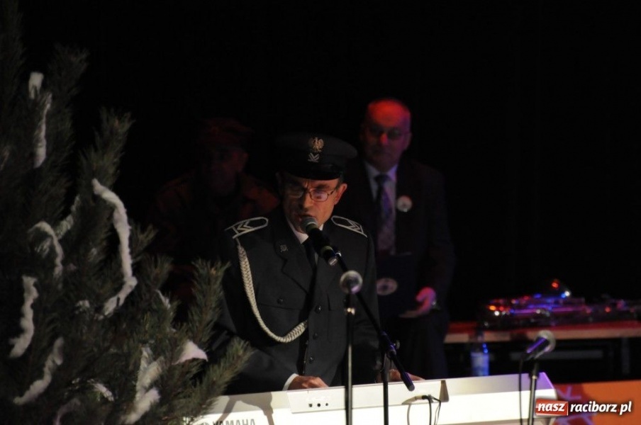 Zdjęcie w galerii na portalu naszraciborz.pl: Gwiazdka Serc 2011, czyli za mundurem... wiadomości z regionu