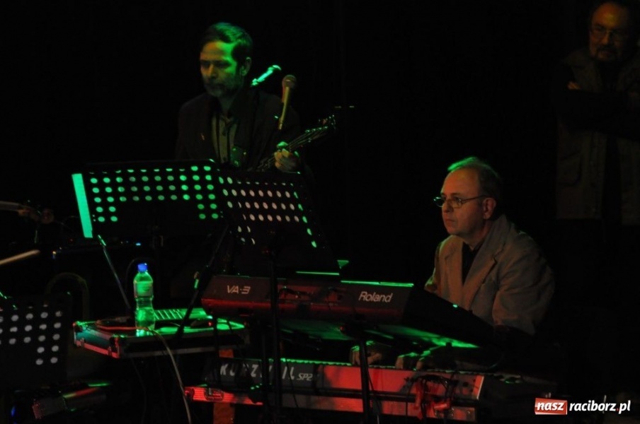 Zdjęcie w galerii na portalu naszraciborz.pl: Gwiazdka Serc 2011, czyli za mundurem... wiadomości z regionu