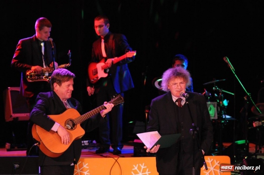 Zdjęcie w galerii na portalu naszraciborz.pl: Gwiazdka Serc 2011, czyli za mundurem... wiadomości z regionu