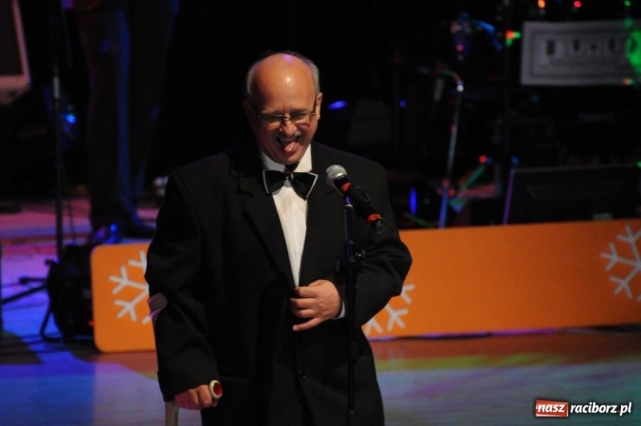 Zdjęcie w galerii na portalu naszraciborz.pl: Gwiazdka Serc 2011, czyli za mundurem... wiadomości z regionu