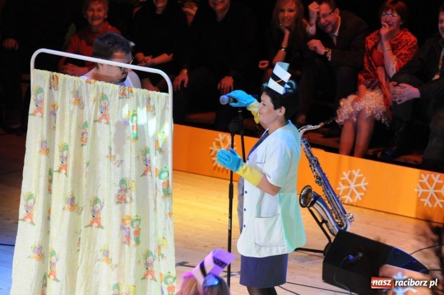 Zdjęcie w galerii na portalu naszraciborz.pl: Gwiazdka Serc 2011, czyli za mundurem... wiadomości z regionu