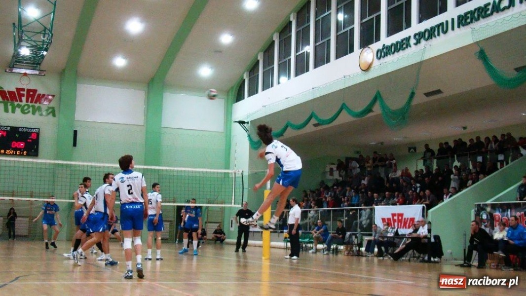 Zdjęcie w galerii na portalu naszraciborz.pl: AZS Rafako: wypadek przy pracy? wiadomości z regionu