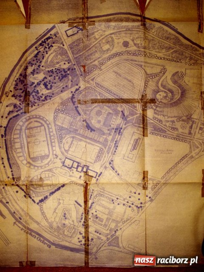 Zdjęcie w galerii na portalu naszraciborz.pl: Ze starej fotografii. Ten obszar Raciborza miał być centrum sportowo-rekreacyjnym wiadomości z regionu