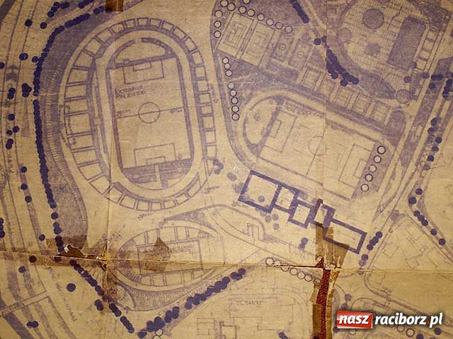 Zdjęcie w galerii na portalu naszraciborz.pl: Ze starej fotografii. Ten obszar Raciborza miał być centrum sportowo-rekreacyjnym wiadomości z regionu