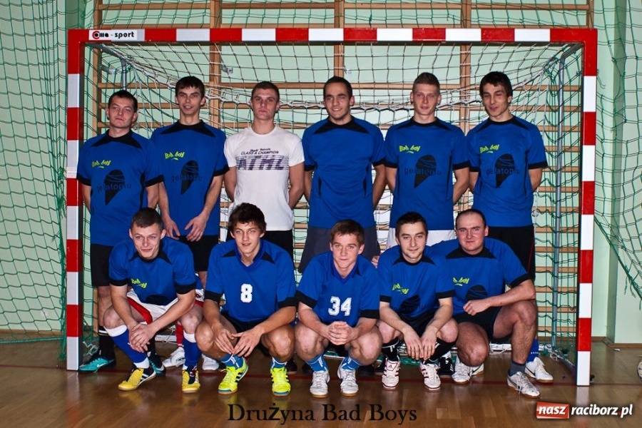 Zdjęcie w galerii na portalu naszraciborz.pl: Wyniki Halowej Ligi Piłki Nożnej wiadomości z regionu