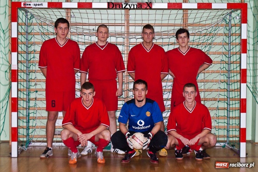 Zdjęcie w galerii na portalu naszraciborz.pl: Wyniki Halowej Ligi Piłki Nożnej wiadomości z regionu