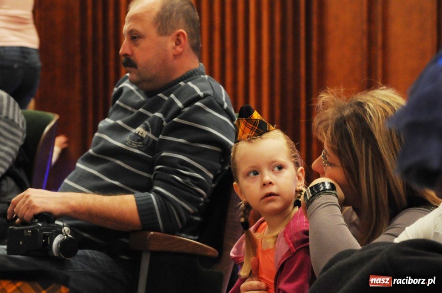 Zdjęcie w galerii na portalu naszraciborz.pl: Świąteczna gala zespołów Źródła wiadomości z regionu