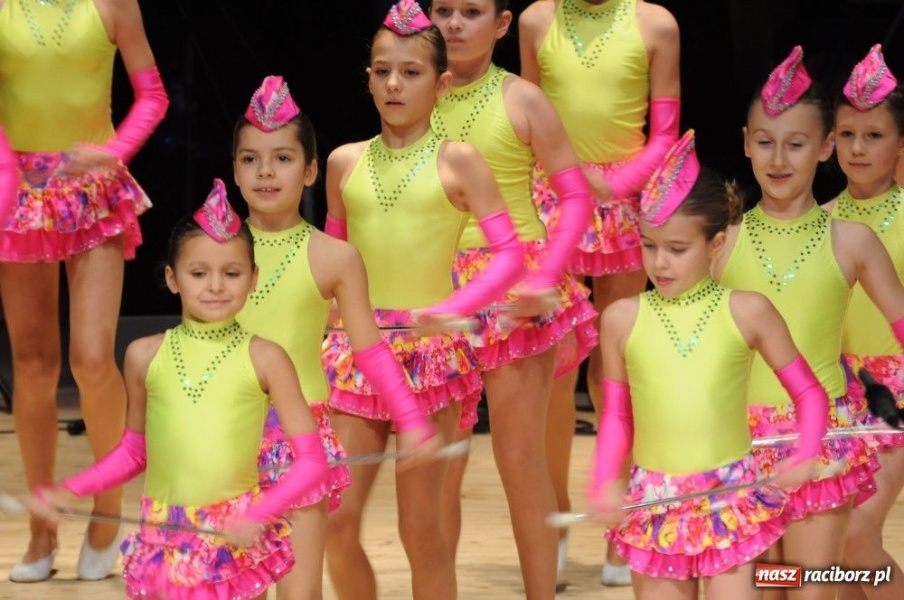 Zdjęcie w galerii na portalu naszraciborz.pl: Świąteczna gala zespołów Źródła wiadomości z regionu