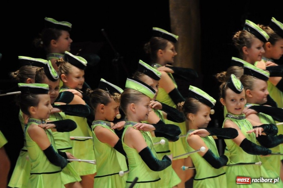Zdjęcie w galerii na portalu naszraciborz.pl: Świąteczna gala zespołów Źródła wiadomości z regionu