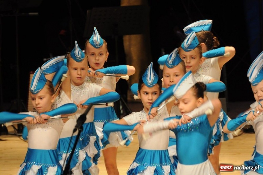 Zdjęcie w galerii na portalu naszraciborz.pl: Świąteczna gala zespołów Źródła wiadomości z regionu