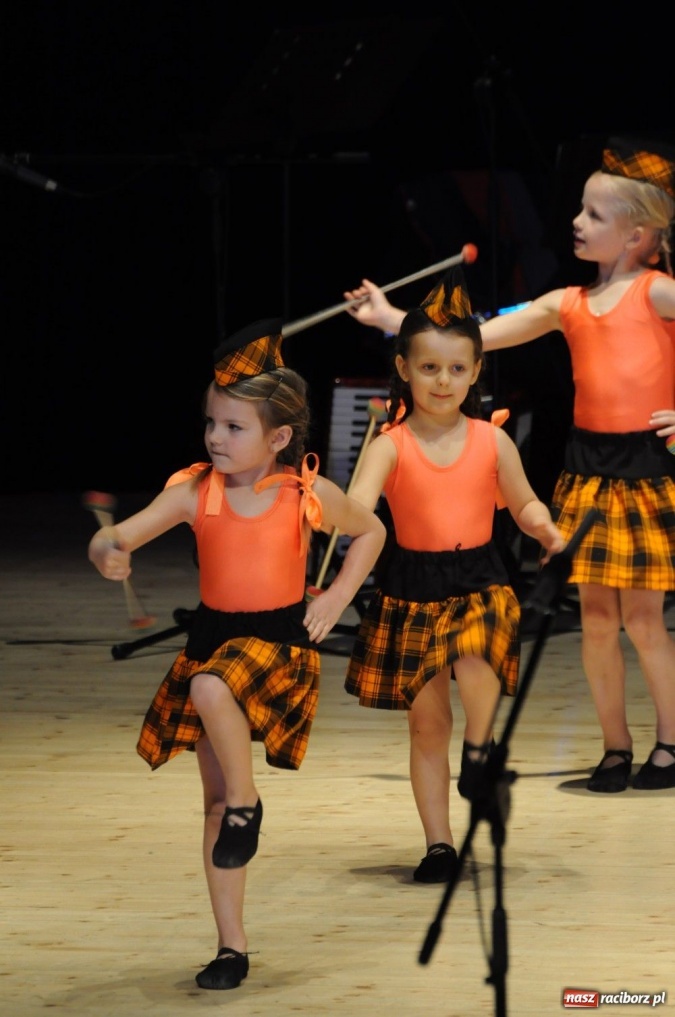 Zdjęcie w galerii na portalu naszraciborz.pl: Świąteczna gala zespołów Źródła wiadomości z regionu