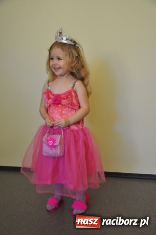 Zdjęcie w galerii na portalu naszraciborz.pl: Wypożyczalnia kostiumów w Crazy Club wiadomości z regionu