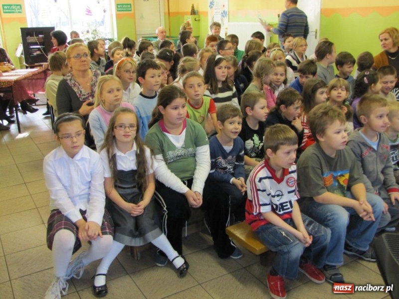 Zdjęcie w galerii na portalu naszraciborz.pl: Wojnowice rozbrzmiewają kolędami... wiadomości z regionu