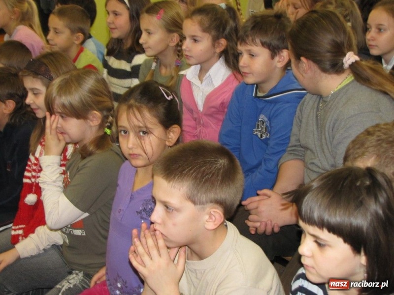 Zdjęcie w galerii na portalu naszraciborz.pl: Wojnowice rozbrzmiewają kolędami... wiadomości z regionu