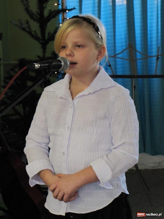 Zdjęcie w galerii na portalu naszraciborz.pl: Wojnowice rozbrzmiewają kolędami... wiadomości z regionu