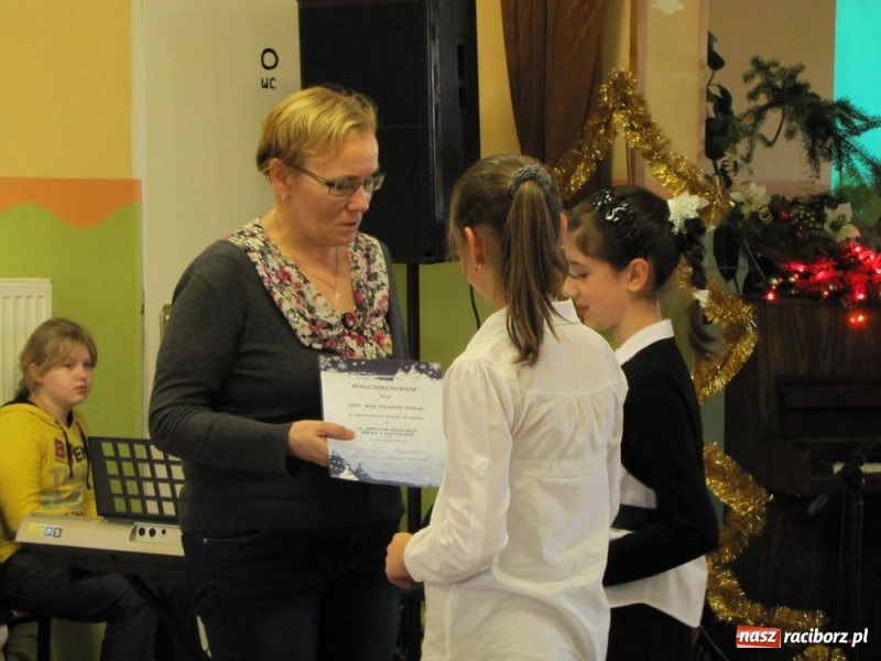 Zdjęcie w galerii na portalu naszraciborz.pl: Wojnowice rozbrzmiewają kolędami... wiadomości z regionu