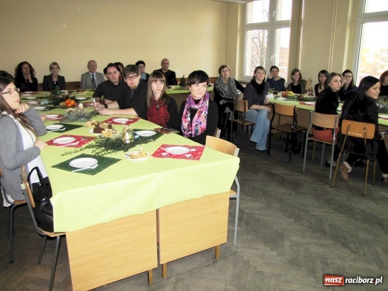 Zdjęcie w galerii na portalu naszraciborz.pl: Z czeskimi kolędami i rosyjskimi daniami wiadomości z regionu