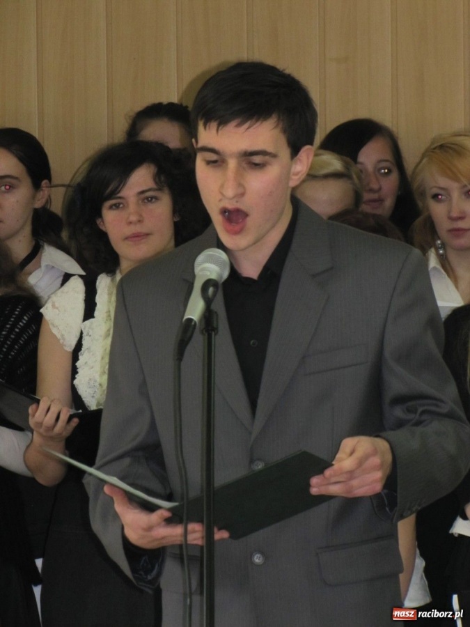 Zdjęcie w galerii na portalu naszraciborz.pl: Pracownicy PWSZ przy wigilijnym stole wiadomości z regionu