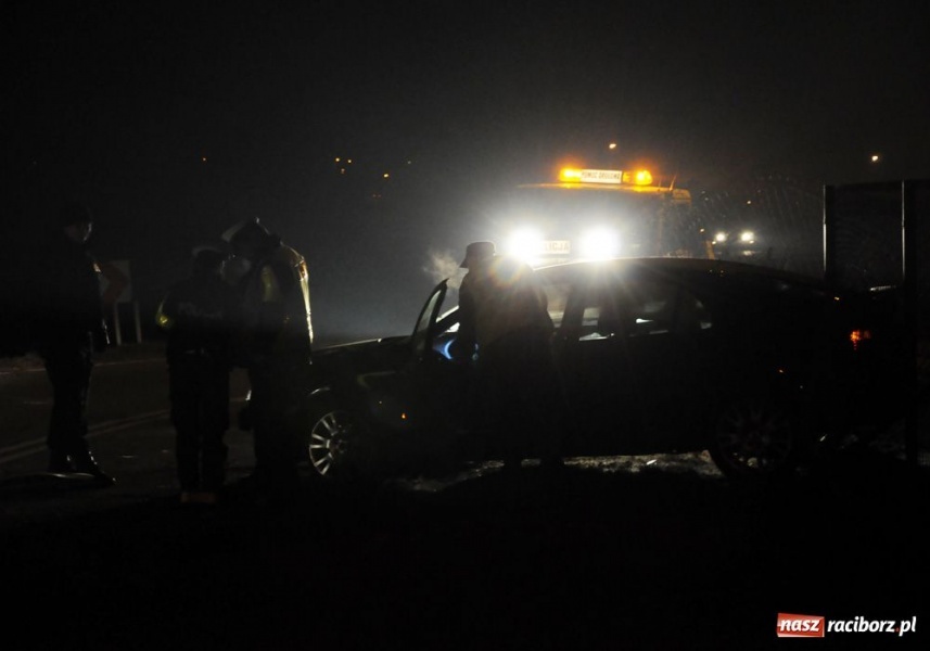 Zdjęcie w galerii na portalu naszraciborz.pl: Policyjna pogoń zakończona na płocie wiadomości z regionu