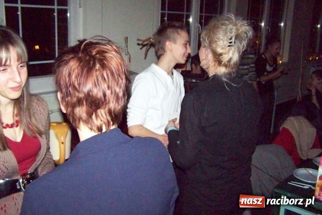 Zdjęcie w galerii na portalu naszraciborz.pl: Wigilia Samorządu Uczniowskiego w G5 wiadomości z regionu