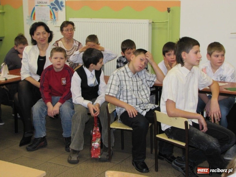 Zdjęcie w galerii na portalu naszraciborz.pl: Kolędnicy dotarli już do Wojnowic wiadomości z regionu