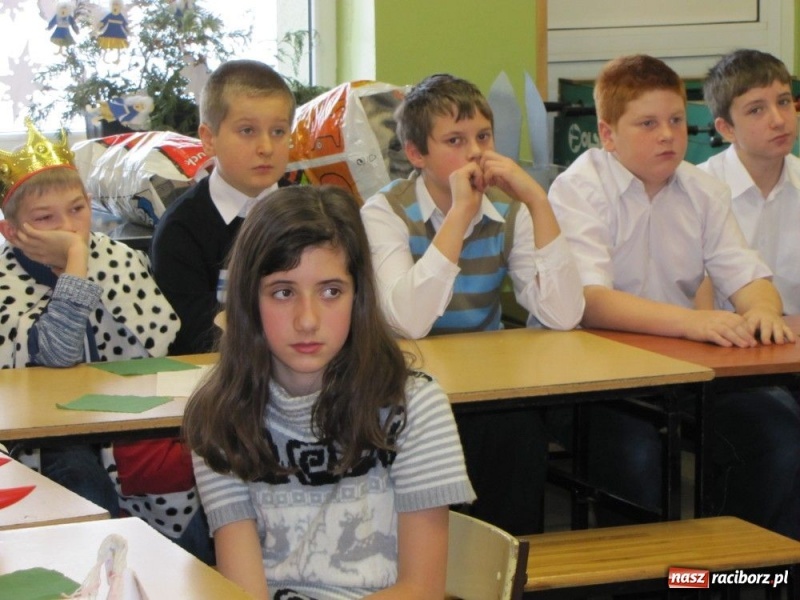 Zdjęcie w galerii na portalu naszraciborz.pl: Kolędnicy dotarli już do Wojnowic wiadomości z regionu