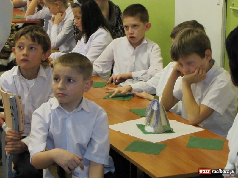 Zdjęcie w galerii na portalu naszraciborz.pl: Kolędnicy dotarli już do Wojnowic wiadomości z regionu