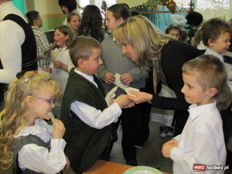 Zdjęcie w galerii na portalu naszraciborz.pl: Kolędnicy dotarli już do Wojnowic wiadomości z regionu