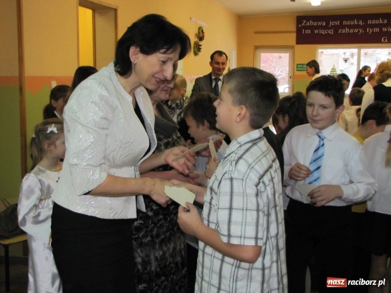 Zdjęcie w galerii na portalu naszraciborz.pl: Kolędnicy dotarli już do Wojnowic wiadomości z regionu