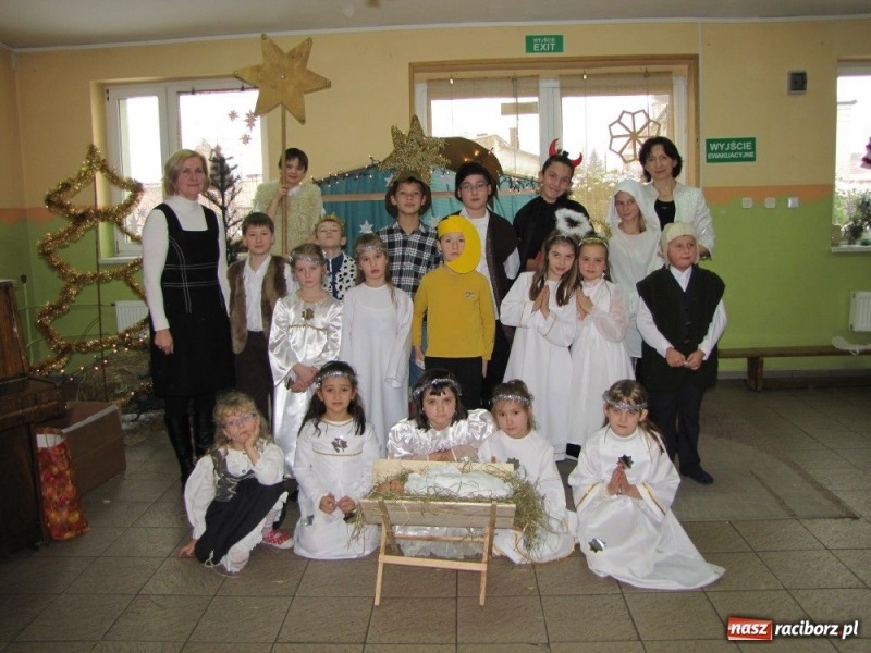 Zdjęcie w galerii na portalu naszraciborz.pl: Kolędnicy dotarli już do Wojnowic wiadomości z regionu