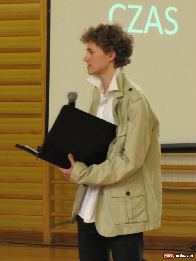 Zdjęcie w galerii na portalu naszraciborz.pl: Świętowali urodziny Adama M. wiadomości z regionu