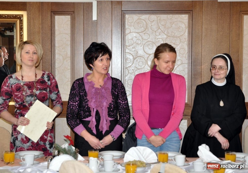 Zdjęcie w galerii na portalu naszraciborz.pl: Perła zaprosiła na opłatek osoby samotne wiadomości z regionu