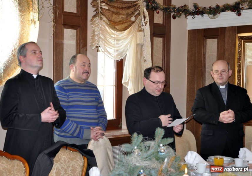 Zdjęcie w galerii na portalu naszraciborz.pl: Perła zaprosiła na opłatek osoby samotne wiadomości z regionu