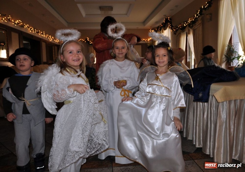 Zdjęcie w galerii na portalu naszraciborz.pl: Perła zaprosiła na opłatek osoby samotne wiadomości z regionu