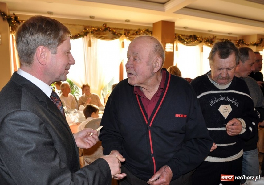 Zdjęcie w galerii na portalu naszraciborz.pl: Perła zaprosiła na opłatek osoby samotne wiadomości z regionu