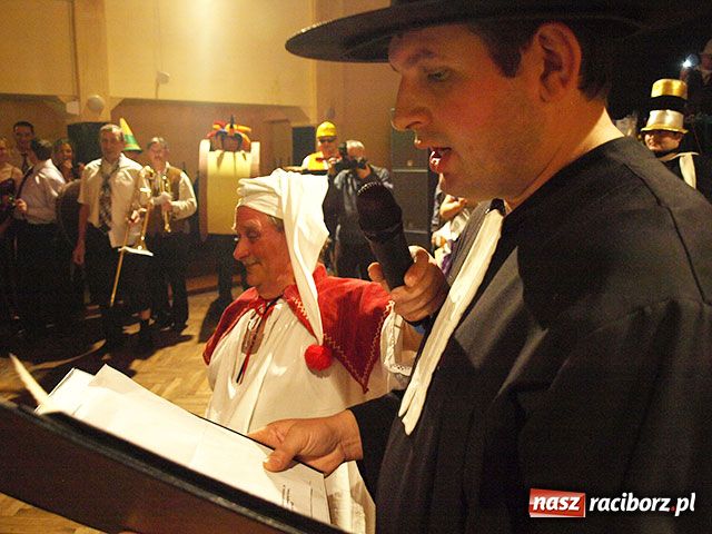 Zdjęcie w galerii na portalu naszraciborz.pl: Bas pogrzebany, ale zmartwychwstanie wiadomości z regionu