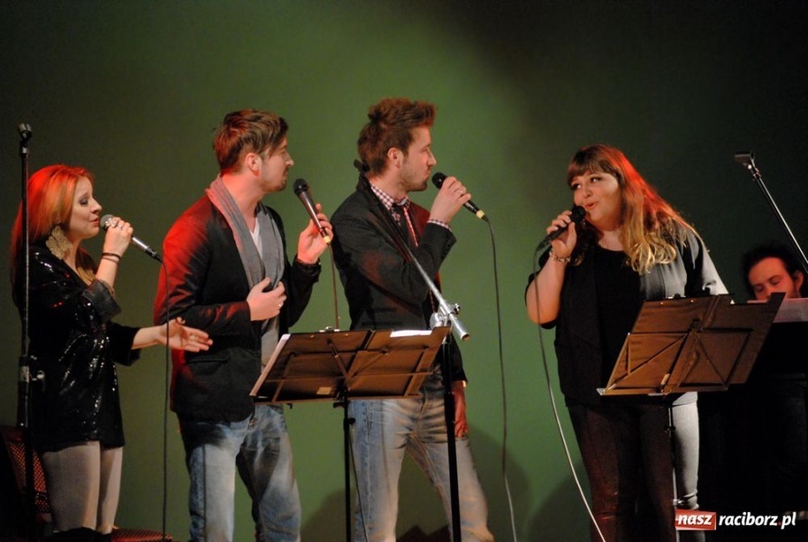 Zdjęcie w galerii na portalu naszraciborz.pl: Kolędowo i świątecznie w pałacyku wiadomości z regionu