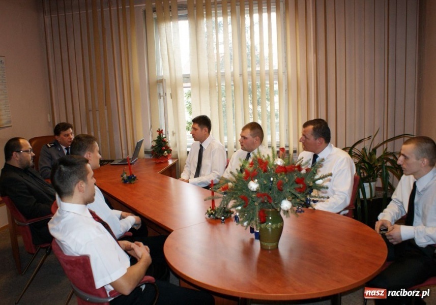 Zdjęcie w galerii na portalu naszraciborz.pl: Mamy nowych policjantów wiadomości z regionu