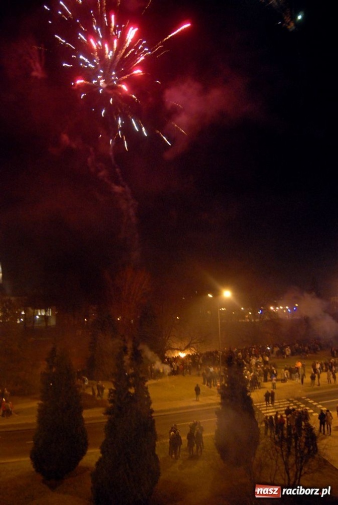 Zdjęcie w galerii na portalu naszraciborz.pl: Nowy Rok na raciborskich bulwarach wiadomości z regionu
