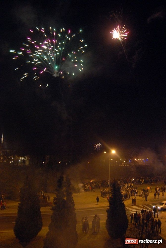 Zdjęcie w galerii na portalu naszraciborz.pl: Nowy Rok na raciborskich bulwarach wiadomości z regionu