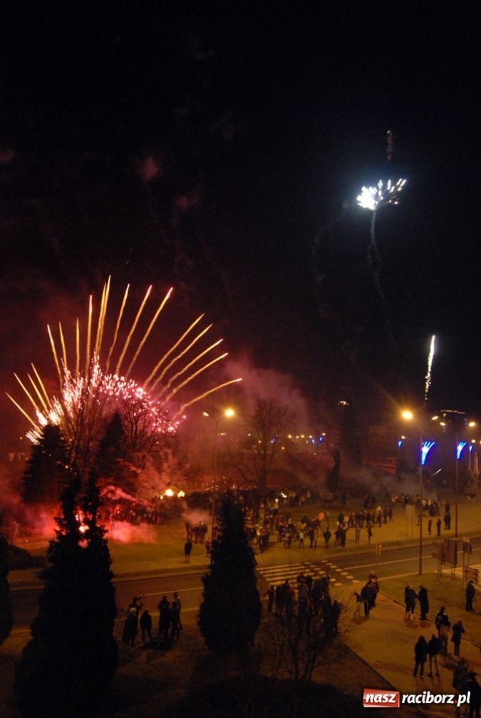 Zdjęcie w galerii na portalu naszraciborz.pl: Nowy Rok na raciborskich bulwarach wiadomości z regionu