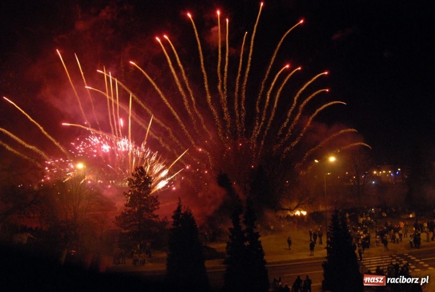 Zdjęcie w galerii na portalu naszraciborz.pl: Nowy Rok na raciborskich bulwarach wiadomości z regionu
