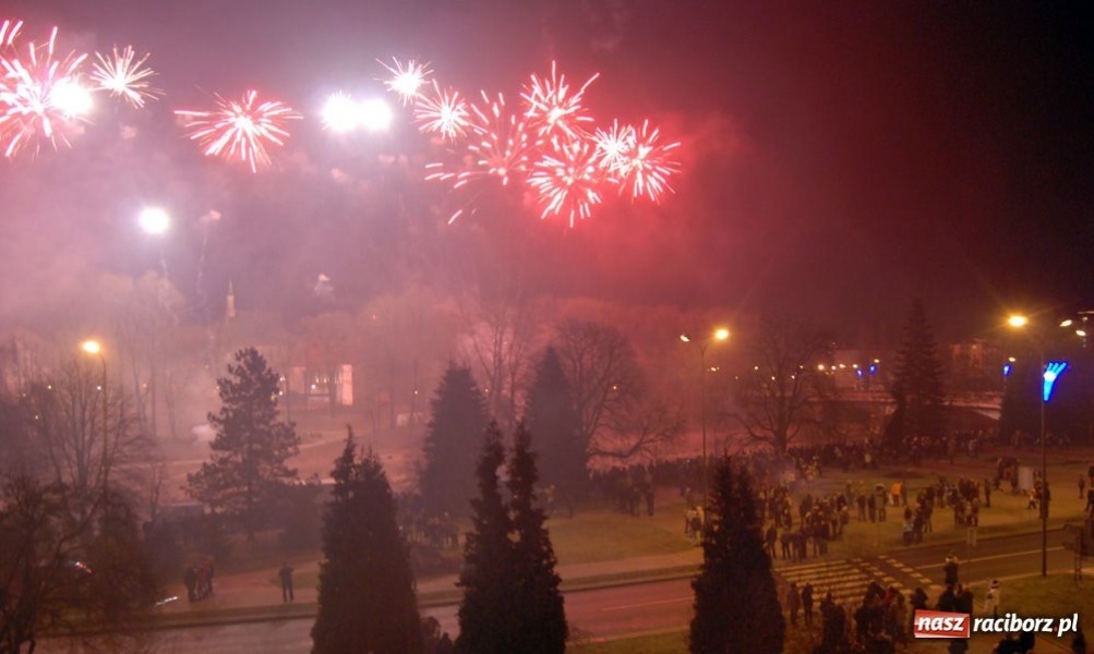 Zdjęcie w galerii na portalu naszraciborz.pl: Nowy Rok na raciborskich bulwarach wiadomości z regionu