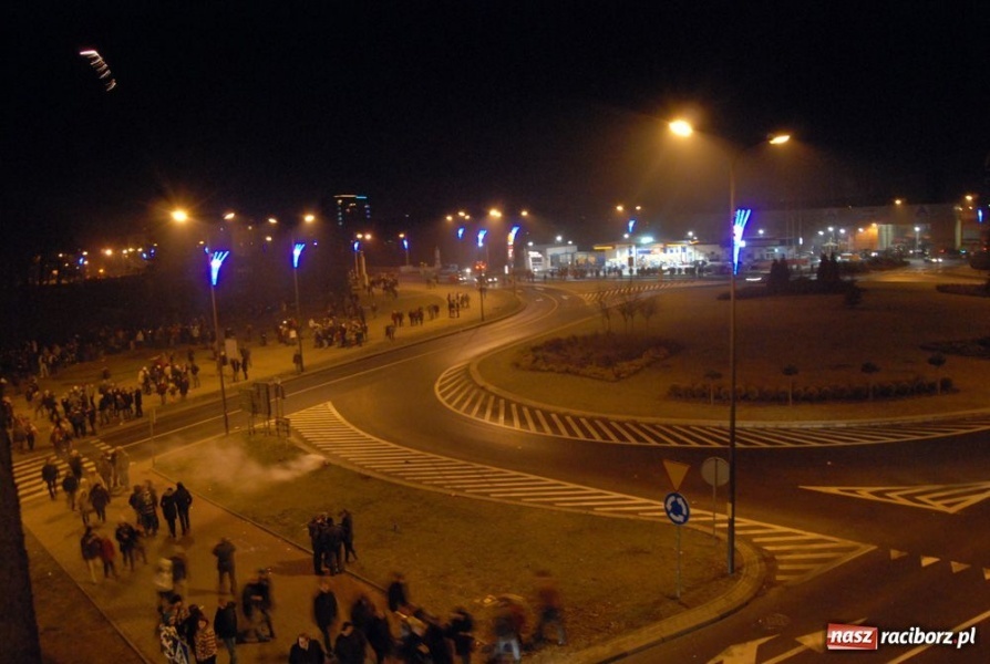 Zdjęcie w galerii na portalu naszraciborz.pl: Nowy Rok na raciborskich bulwarach wiadomości z regionu