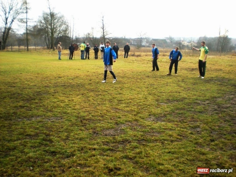 Zdjęcie w galerii na portalu naszraciborz.pl: Pierwsza bramka 2012 padła w Rudzie? wiadomości z regionu