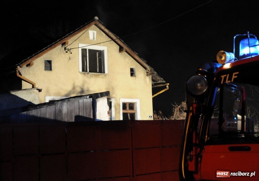 Zdjęcie w galerii na portalu naszraciborz.pl: Pożar domu w Pietrowicach Wielkich wiadomości z regionu