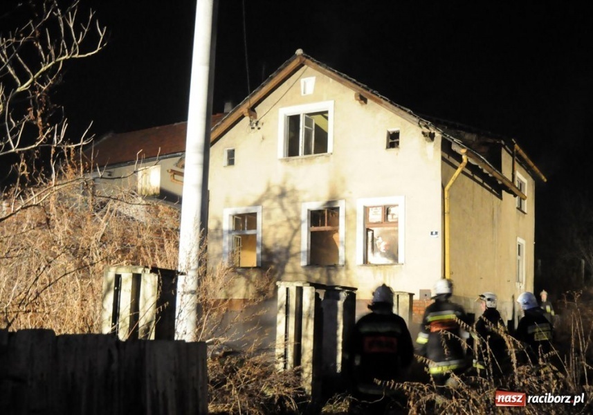 Zdjęcie w galerii na portalu naszraciborz.pl: Pożar domu w Pietrowicach Wielkich wiadomości z regionu