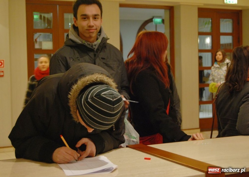 Zdjęcie w galerii na portalu naszraciborz.pl: Wielka Orkiestra gra także w Raciborzu wiadomości z regionu